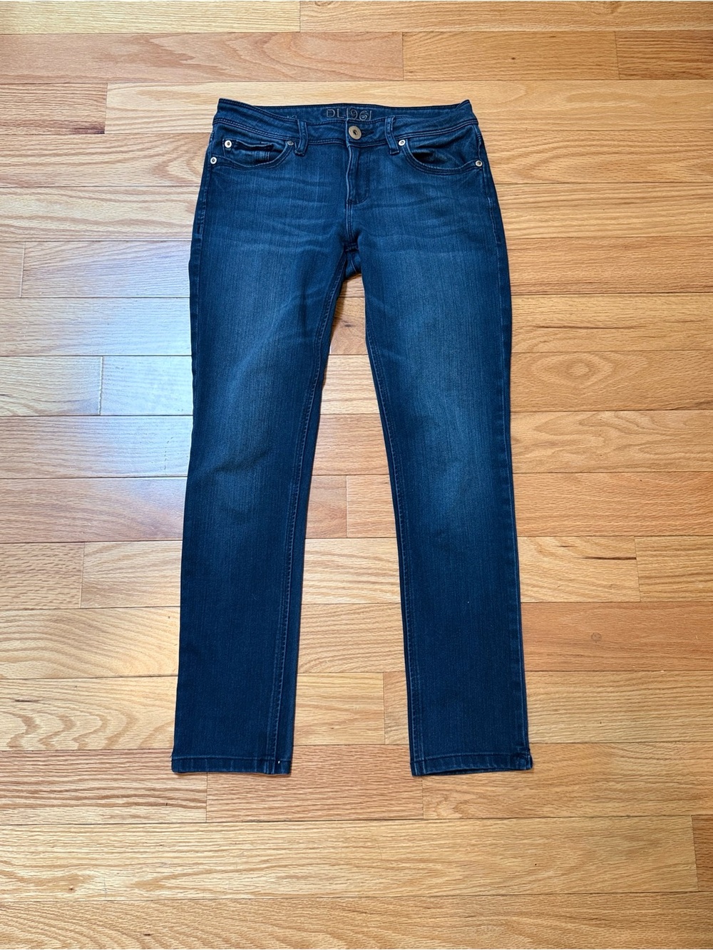 DL1961 Women's Mid-Riae Skinny Ankle